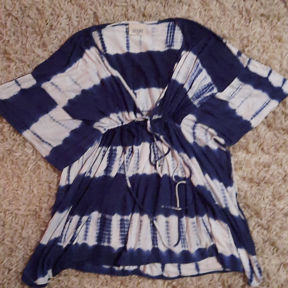 LUCY LOVE coverup/top